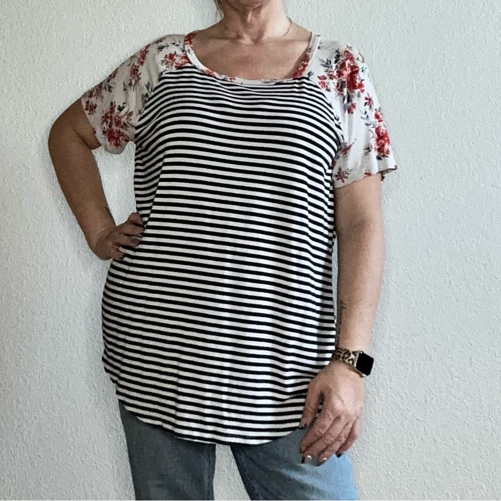 Torrid Black and White Striped Floral Sleeve Super Soft Tee